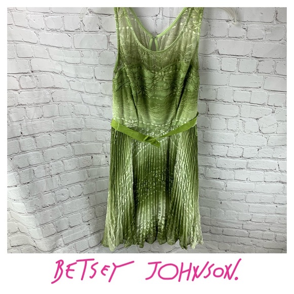 Betsey Johnson Dresses & Skirts - Betsey Johnson Lime Green Lace Dress